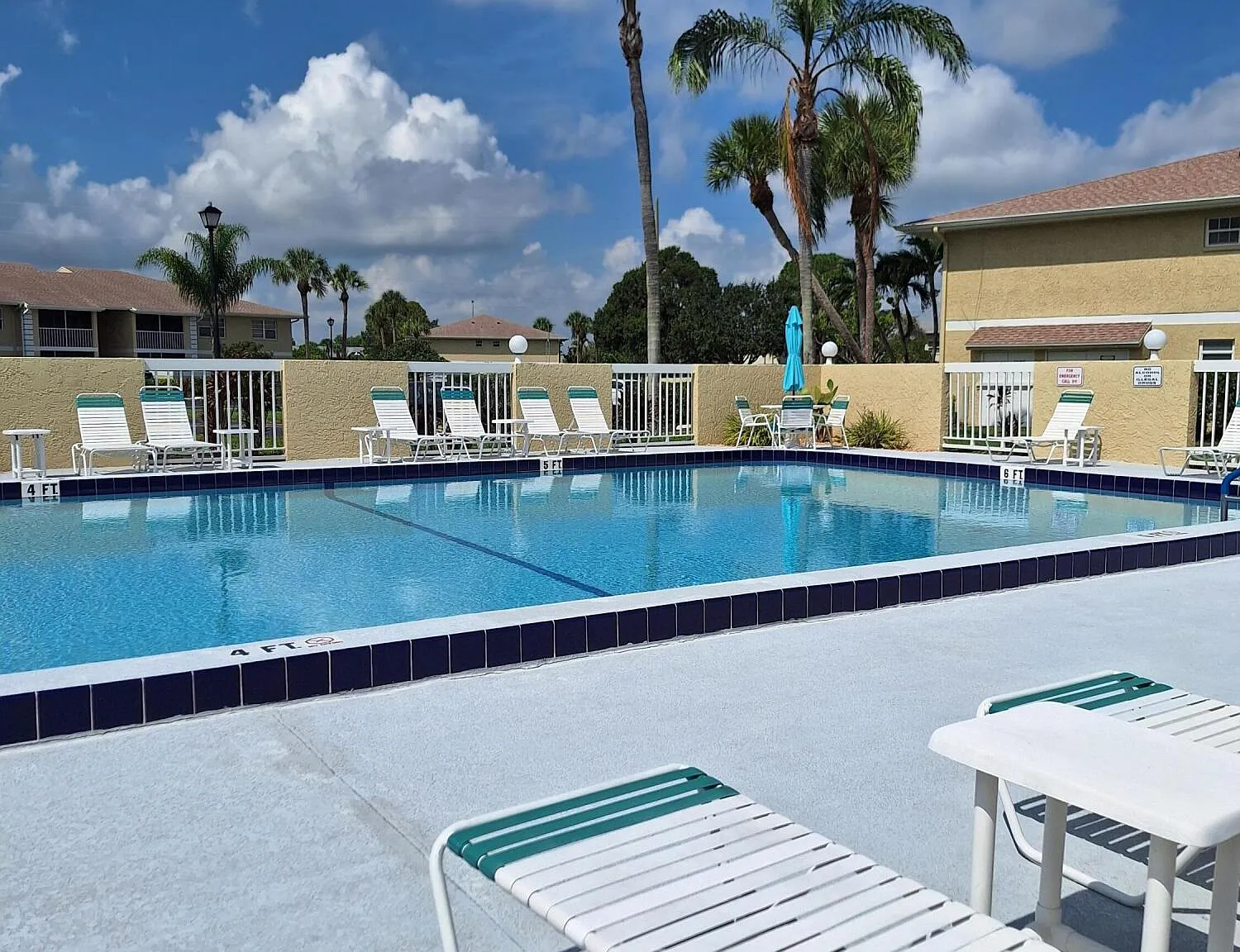 3 bed, 2.0 bath, 921 sqft, $1,800 — Photo 2