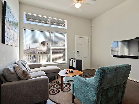 3rd image of 2788 Syracuse St Unit 212