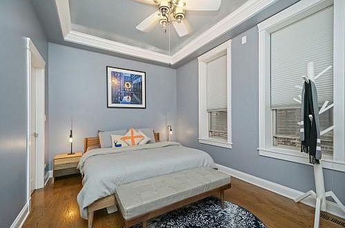 5th image of 1041 N Damen Ave APT 1F