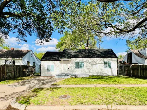 1038 N Spruce Ave, Wichita, KS 67214