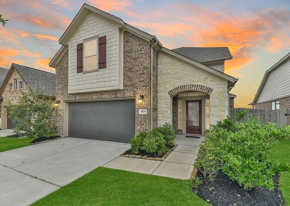 Welcome home to 5310 Rue Dela Croix.