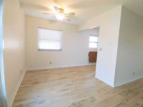 4th image of 302 Andover Pl #156