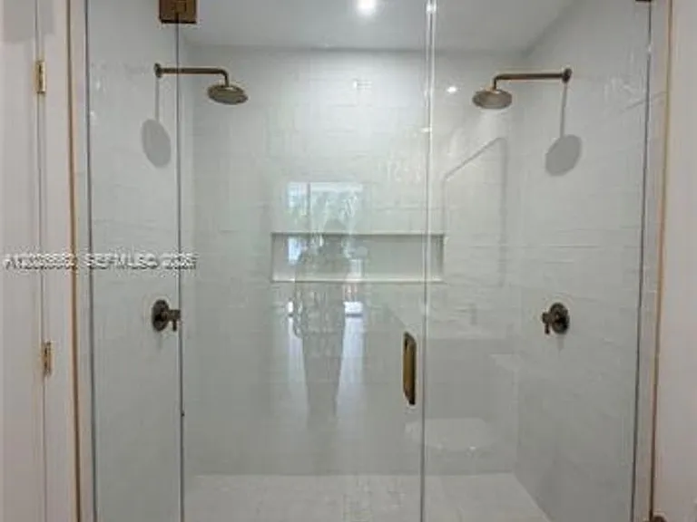 90 NE 32nd St #209 — Photo 7