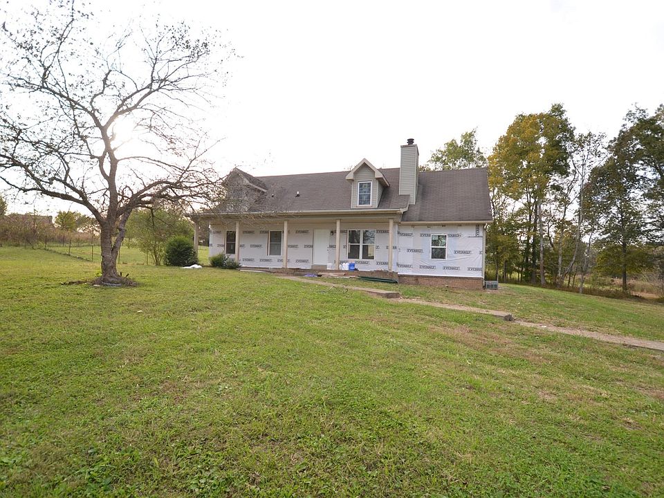 Pick the color of vinyl siting for your home.