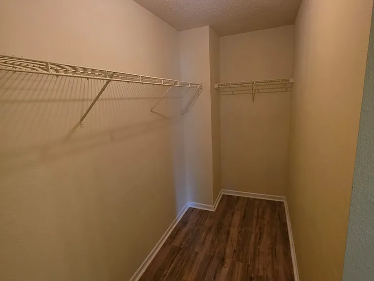 10856 Emery Dr — Photo 11