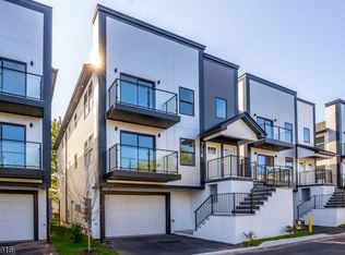 759 Seaport Dr, Elizabeth, NJ 07201