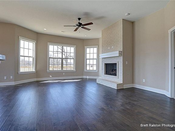 3rd image of 2483 S Cobalt Ave