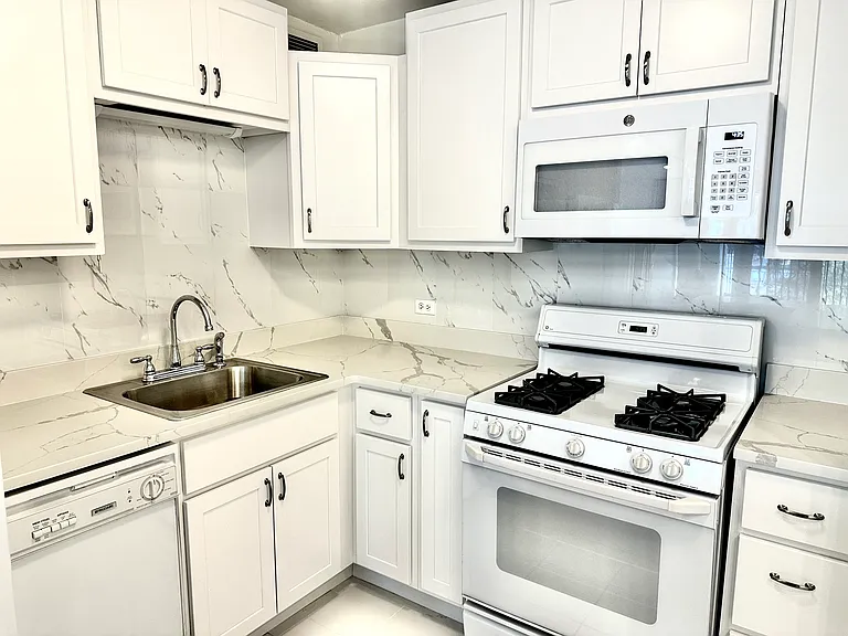 1960 N Lincoln Park W #302 — Photo 19