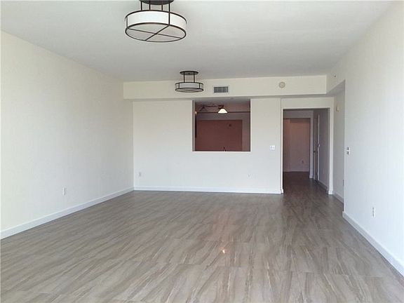 3rd image of 3320 NE 190th St