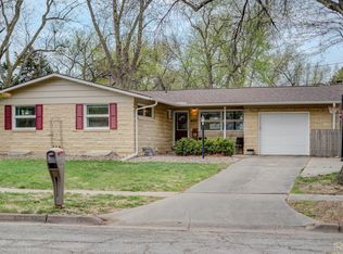 421 Mulder Dr, Lincoln, NE 68510