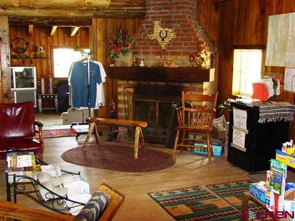 3rd image of 173 Conejos Ave