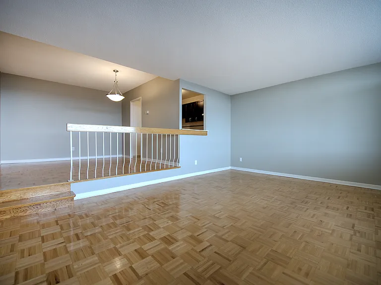 211 Wurtemburg St — Photo 24