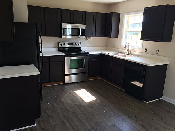 kitchen with dining nook