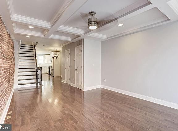 4th image of 45 E Randall St