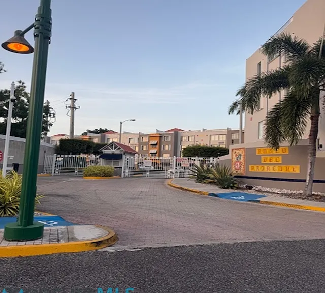 Cll Miguel Pou Boulevard #402 — Photo 1