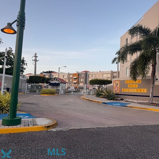 1st image of Cll Miguel Pou Blvd #402