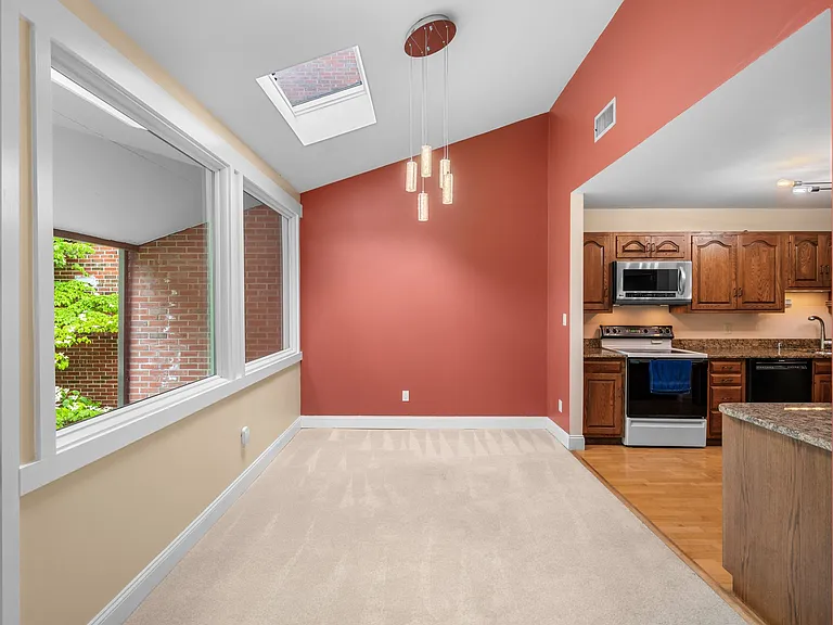 241-287 Perkins St #B502 — Photo 14