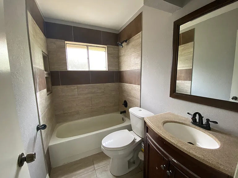 5009 Tiffany Ln — Photo 7