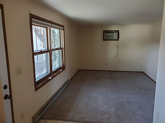 4th image of 522 E Bronson Rd APT 1