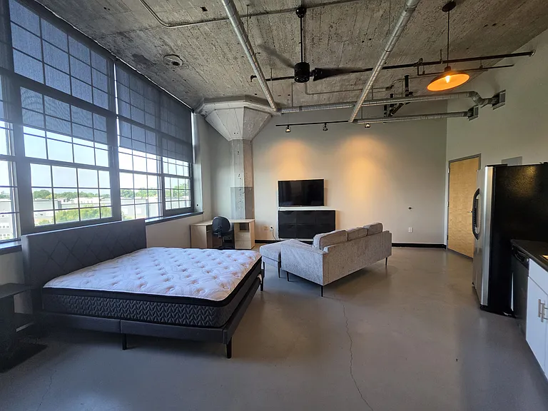 Reynolds Lofts — Photo 24
