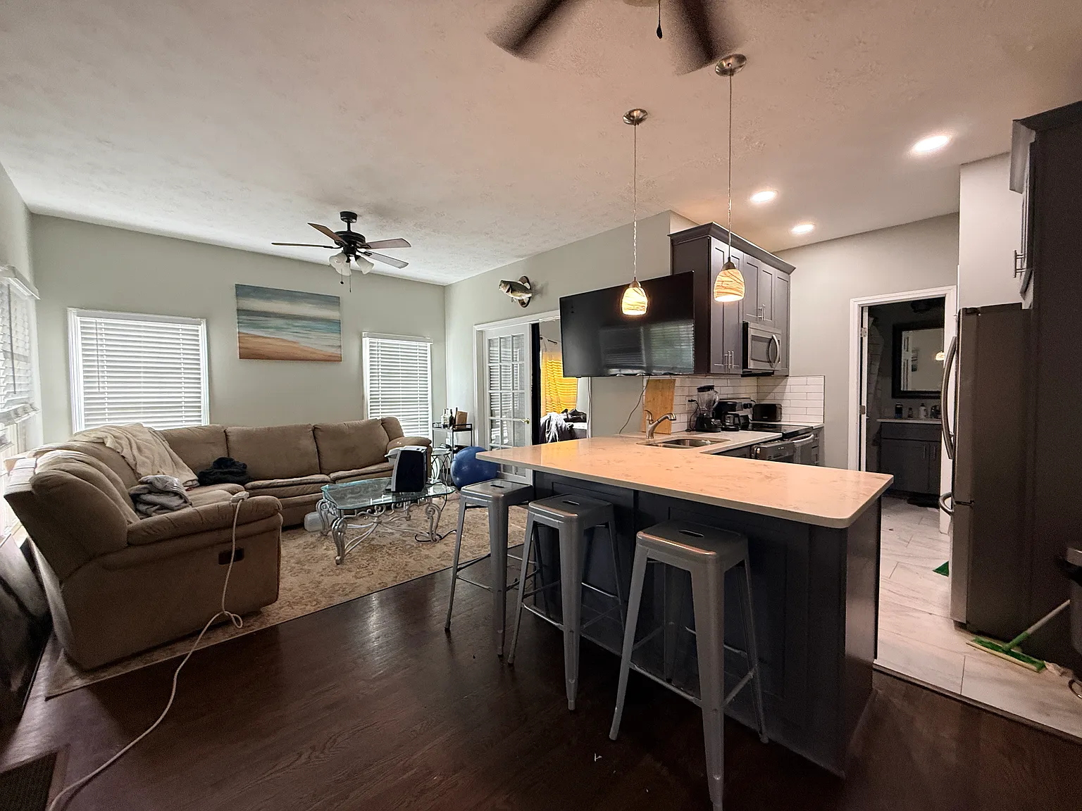 3 bed, $2,950 — Photo 3