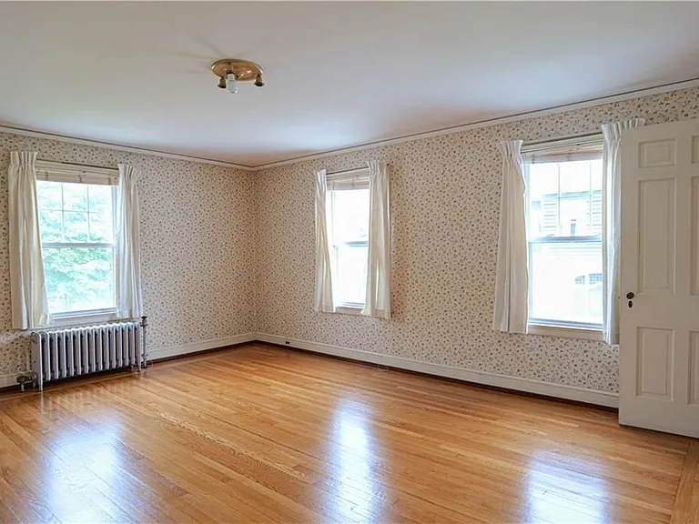 36 Underwood St — Photo 34