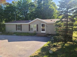 7285 Creighton Rd SW, South Boardman, MI 49680