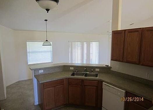 3rd image of 2028 Gloria Cir NE