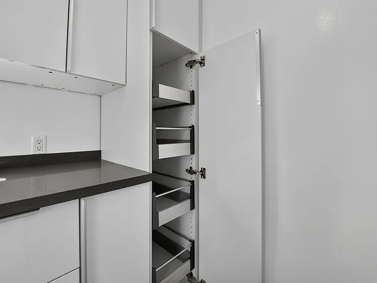 KITCHEN PANTRY