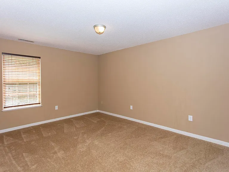 1612 Glenwood St NW — Photo 15