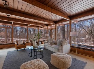 6855 N Elm Tree Rd, Glendale, WI 53217