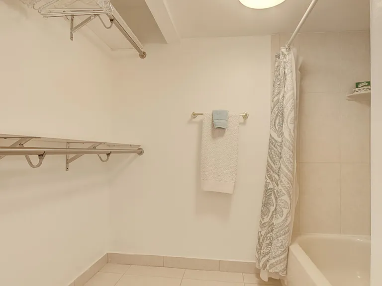 550 SW 2nd Ave #125 — Photo 10