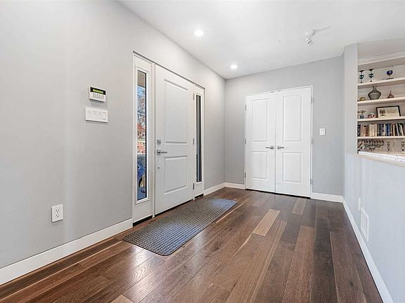 4th image of 3285 Bayfield Blvd