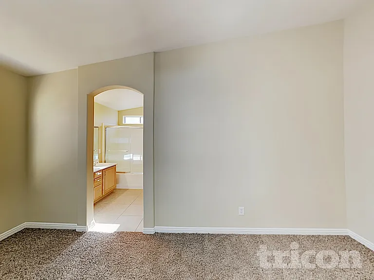 2771 Bridleton Ave — Photo 11