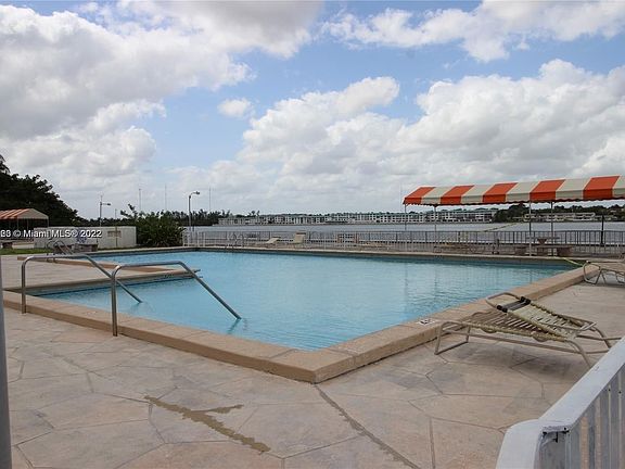 2nd image of 1351 NE Miami Gardens Dr APT 311E