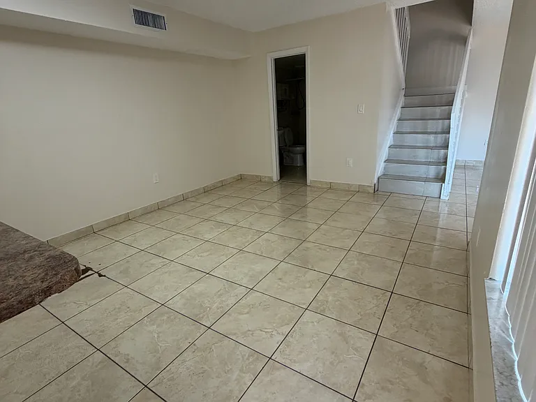9902 NW 80th Way — Photo 24