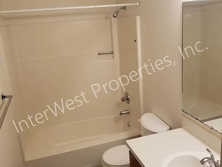 1525 SW 14th Ave — Photo 9