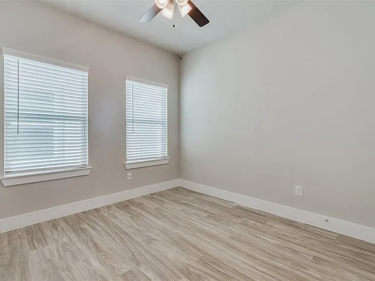 7705 Rainbow Close Ln — Photo 15