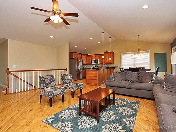 4th image of 1853 Ferndale Dr