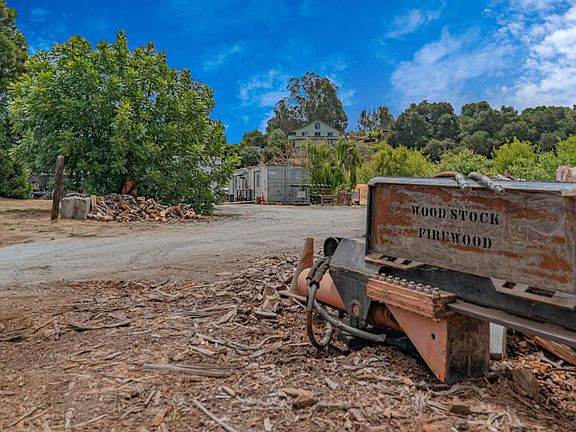 4th image of 10050 Reese Cir