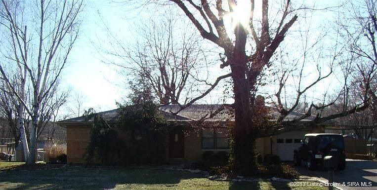 2nd image of 4194 Scottsville Rd