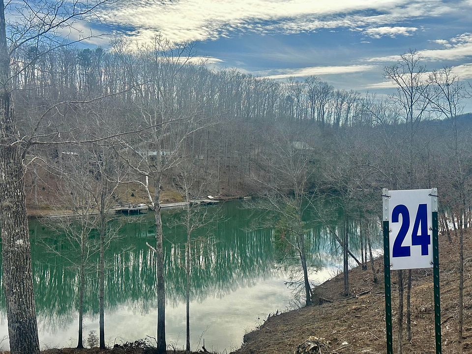 1st image of 24 Sleepy Hollow Rd