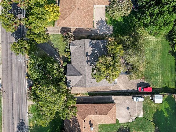 3rd image of 714 W Lamberth Rd