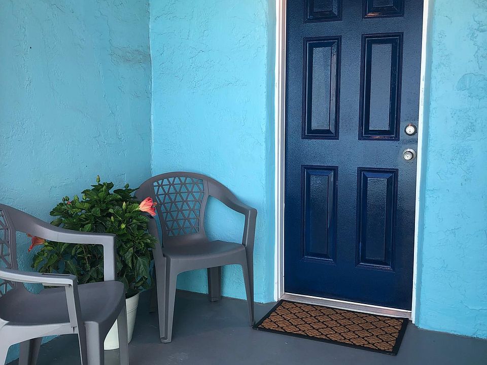 1st image of 509 Walker St