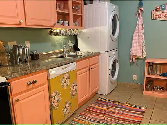 5th image of 608 W 25th St Unit 1-2-3