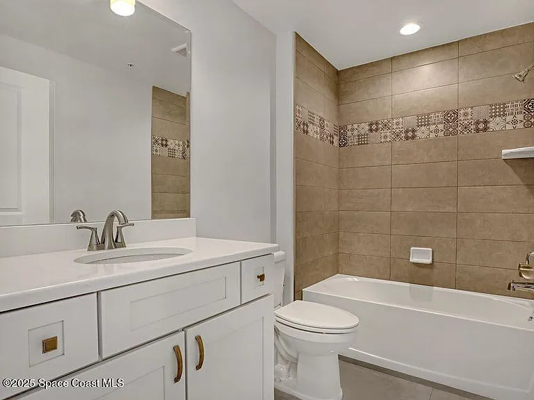 1435 S Harbor City Blvd #703 — Photo 41