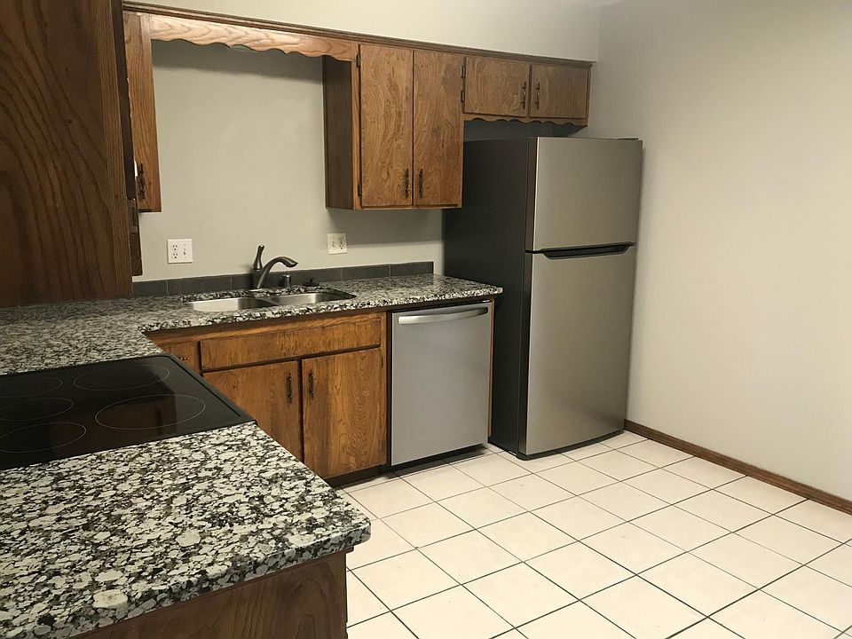 1st image of 2316 W Meadow Ln
