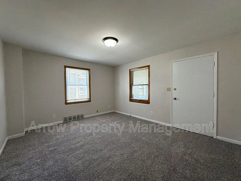 1309 S 10th St — Photo 3