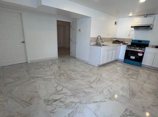 21 Alverson Loop APT 1, Staten Island, NY 10309