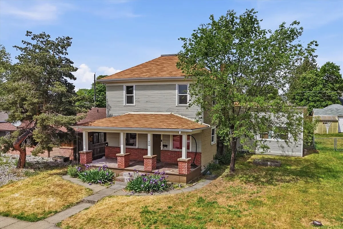 3 bed, 2624 sqft, $2,400 — Photo 3
